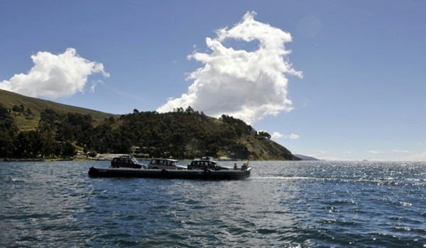 Bolivia y Perú acuerdan millonaria inversión para recuperar Lago Titicaca