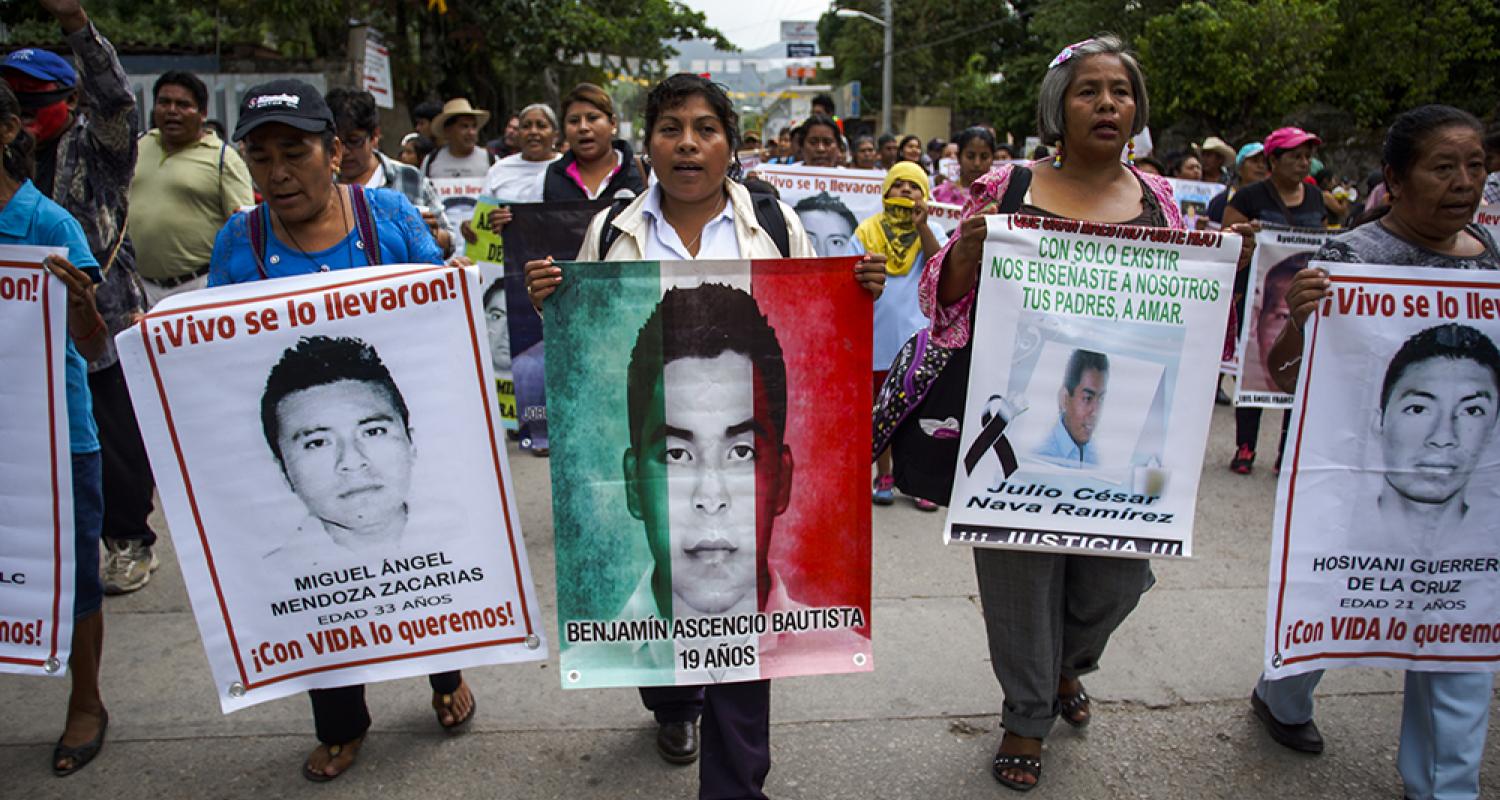 México: a 33 meses de la desaparición de los normalistas, empieza una nueva acción global