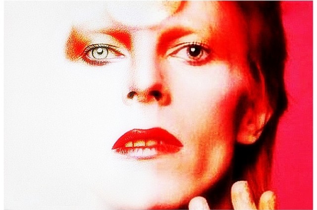 ¿Qué hay detrás de esa mirada extraña, Bowie?