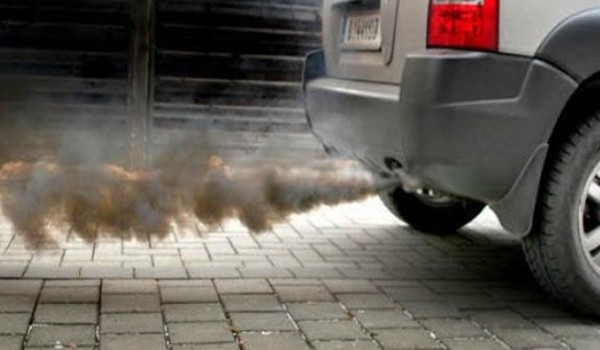 El Salvador: proponen multar a conductores de vehículos que contaminen