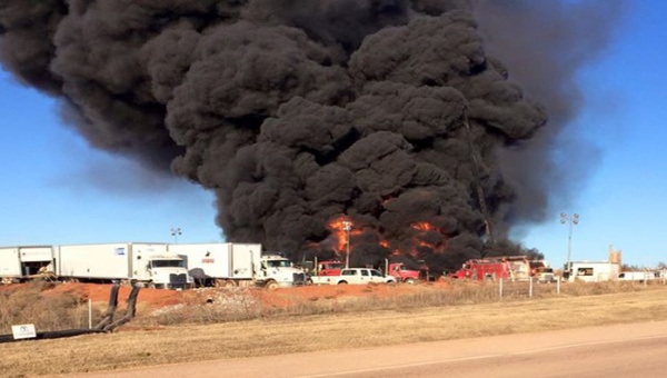 Fracking provoca fuerte explosión en instalación petrolífera de Oklahoma