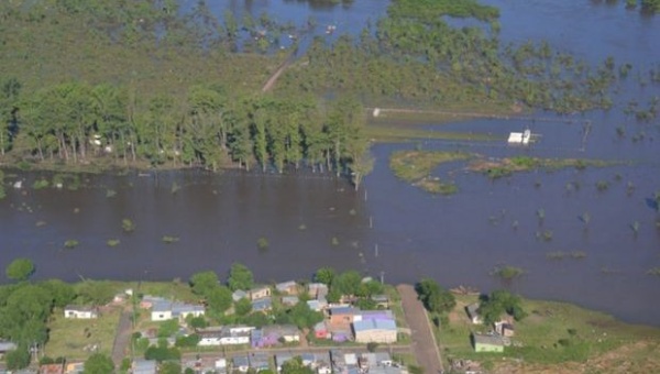 Uruguay: más de 23 mil personas evacuadas por graves inundaciones
