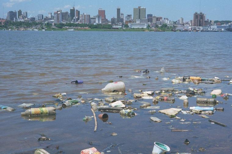 En el 2050 el mar podría tener más plástico que peces