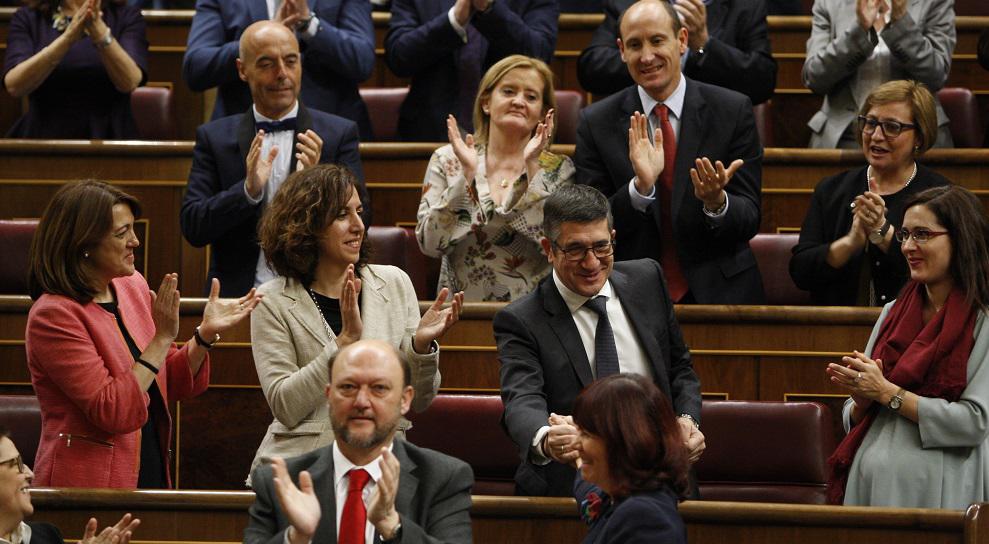 España: Partidos emergentes toman protagonismo en conformación de nuevo Congreso