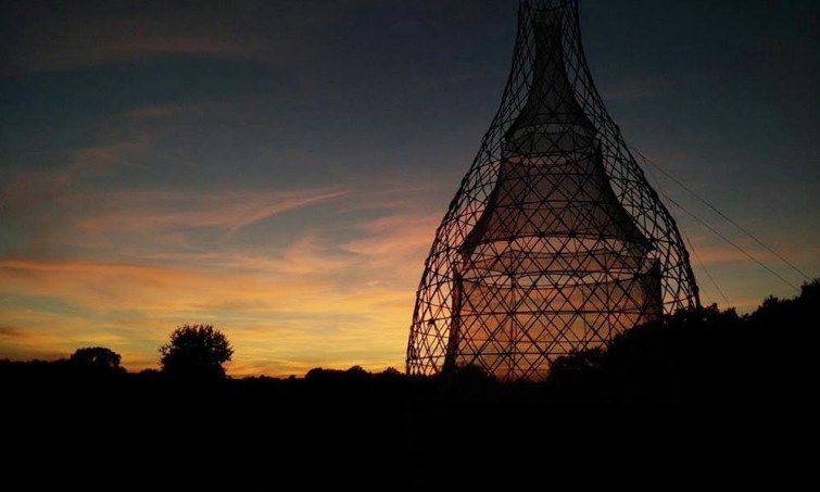 Esta torre fue diseñada para solucionar la escasez de agua y necesita financiamiento