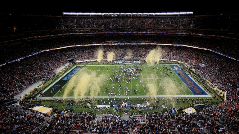 Los Broncos de Denver se impusieron en espectacular versión 50 del Superbowl