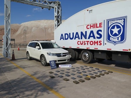 Camión Scanner de Aduanas detecta 36 kilos de marihuana  en carrocería de camioneta