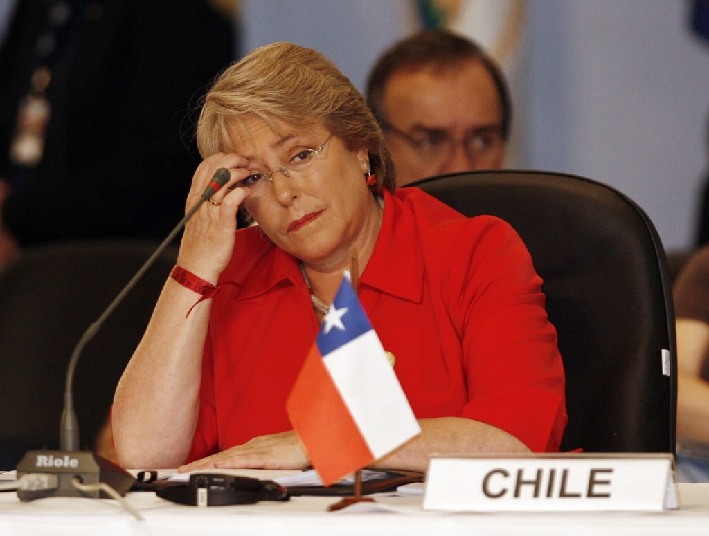 Si Bachelet sólo reina, ¿quién está gobernando en Chile?