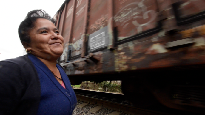 Las Patronas: 21 años cuidando migrantes latinos en la ruta hacia Estados Unidos
