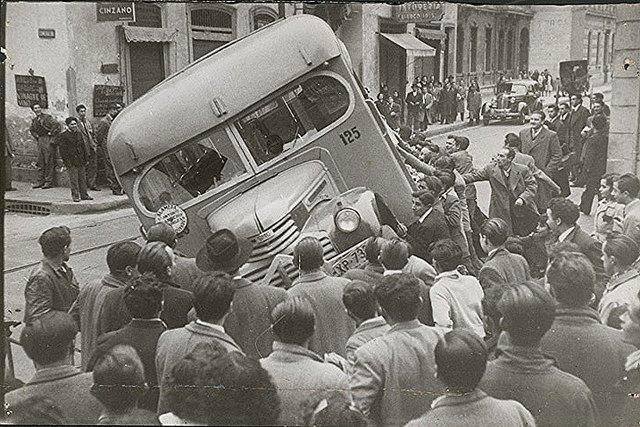 «La Revolución de la chaucha»: Cuando los chilenos le pararon el carro al alza del pasaje