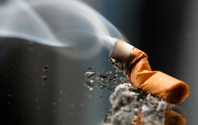 ¿Fin del cigarrillo? Tabacaleras apuestan por un futuro electrónico