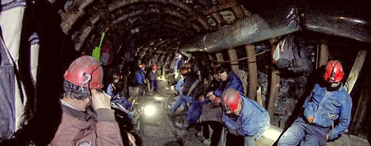 Mineros terminaron protesta que los tuvo cuatro días en el fondo de la mina Santa Ana