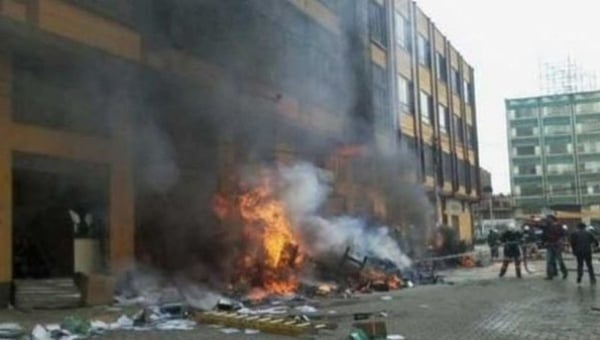 Bolivia: Incendio en alcaldía de El Alto deja seis muertos