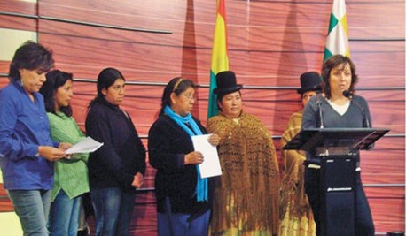 Según Evo Morales Bolivia es el segundo país con mayor participación política de mujeres