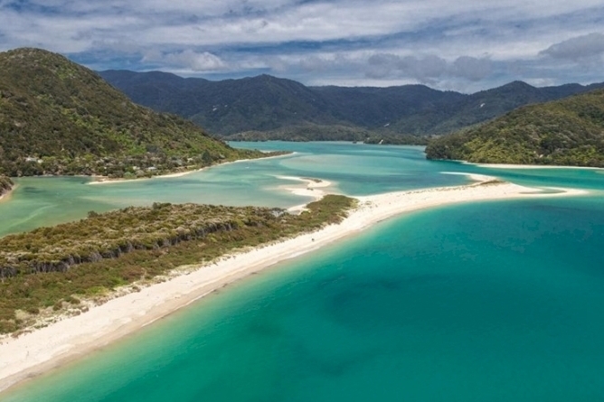 Nueva Zelanda: Con campaña de financiamiento colectivo buscan evitar que playa caiga en manos privadas
