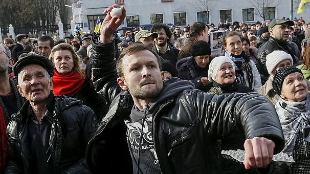 Violentas protestas en Ucrania en apoyo de la piloto Nadezhda Sávchenko, encarcelada en Rusia