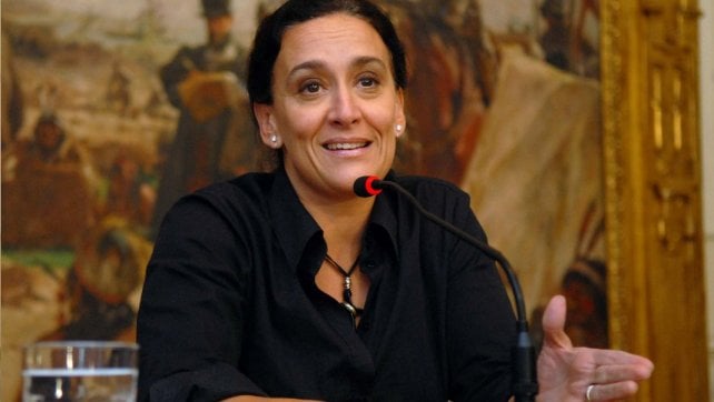 Gabriela Michetti confirmó que habrá 1600 despidos más en el Senado