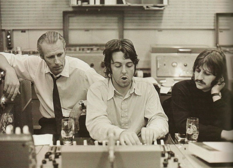 Muere George Martin, el legendario productor de The Beatles