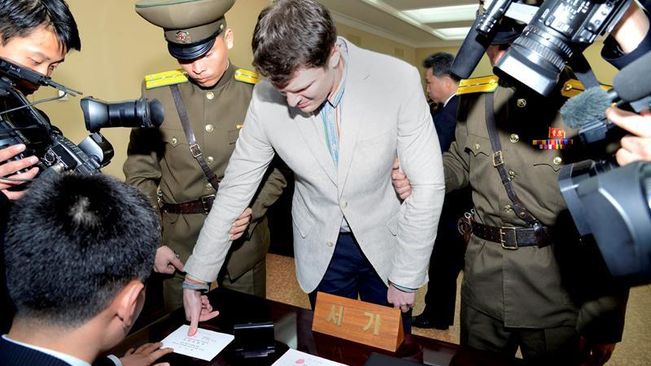 Corea del Norte: Condenan a 15 años de trabajo forzoso a un estudiante estadounidense