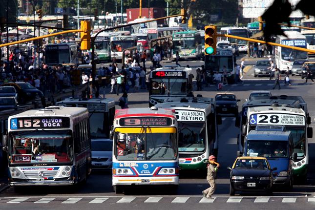Fuerte aumento en el transporte público del área metropolitana en Argentina