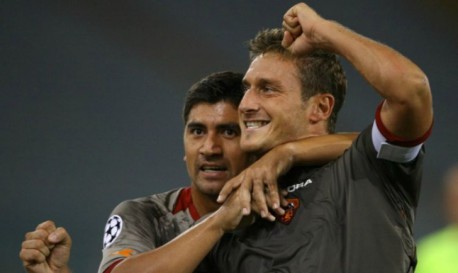 Esta es la petición de David Pizarro a Francesco Totti que provocó lluvia de memes en Twitter