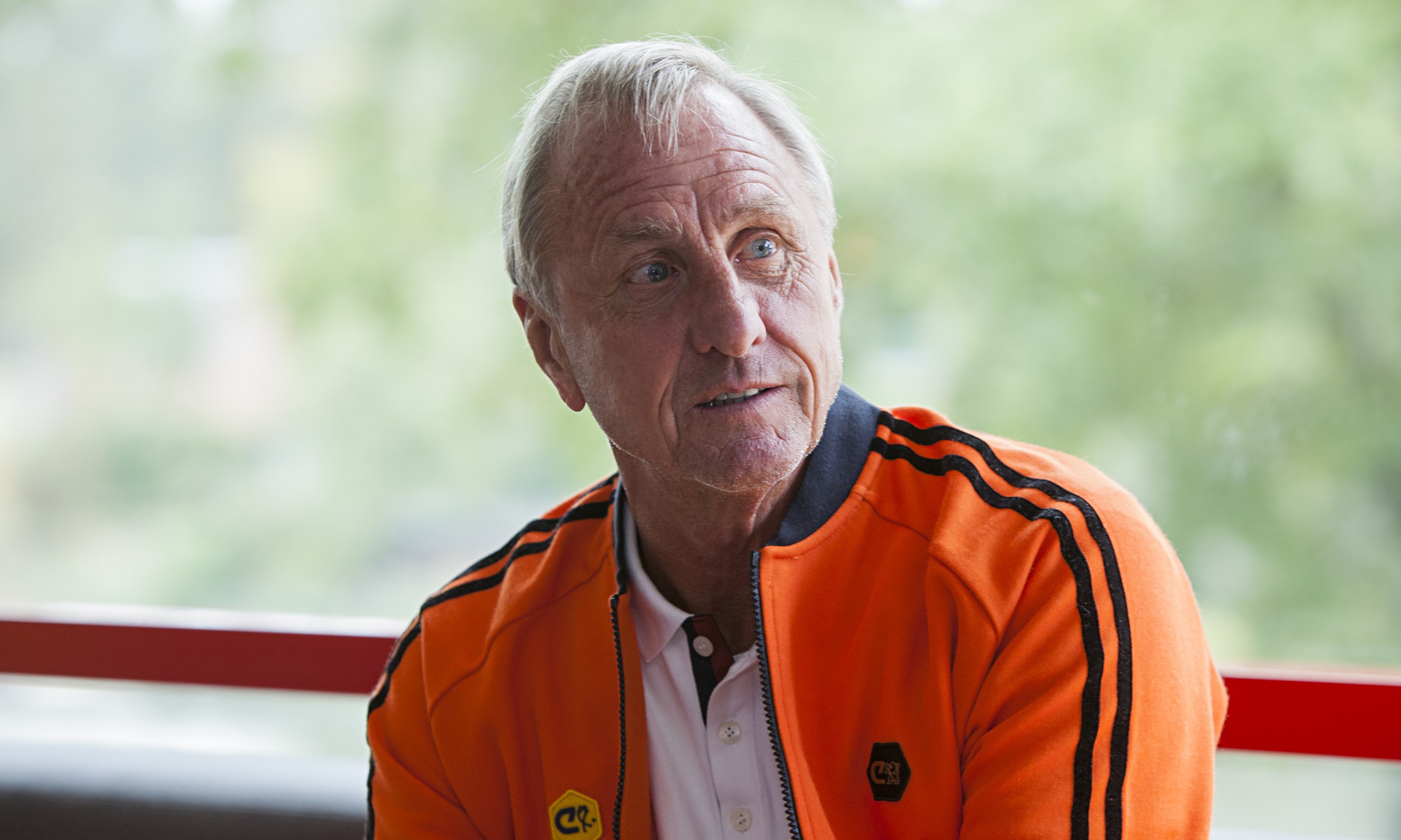 «Gràcies Johan», el tributo a Johan Cruyff en la camiseta del Barcelona contra Real Madrid