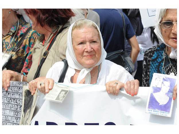 Carta Abierta de Nora Cortiñas, Madre de Plaza de Mayo: «Con este nuevo gobierno, hemos retrocedido 30 años»