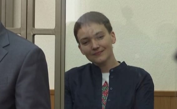 Rusos juzgan culpable de asesinato a piloto ucraniana que es heroína nacional en su país
