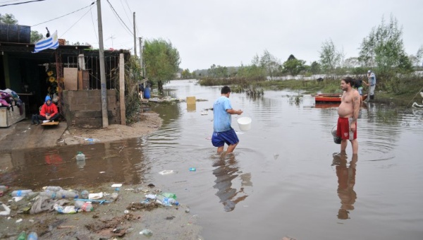 Ya van 10 muertos por las lluvias en Uruguay