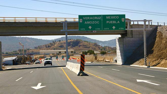 La autopista Veracruz-México fue bloqueada por campesinos