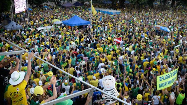 Brasil: Diputados autorizan el juicio político para destituir a la presidenta Dilma Rousseff