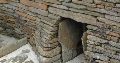 En 1850 un campesino encontró esta puerta secreta. Lo que halló adentro asombró al mundo entero