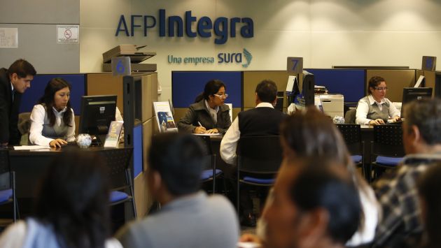Golpe a las AFP en Perú: Afiliados mayores de 65 años podrán retirar el 95,5% de sus fondos