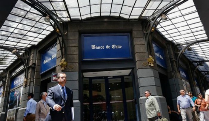 Sernac presenta demanda colectiva contra Banco de Chile por cobros indebidos