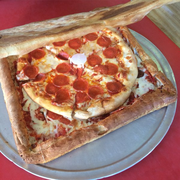 Bajón nivel Dios: pizza en caja hecha de pizza