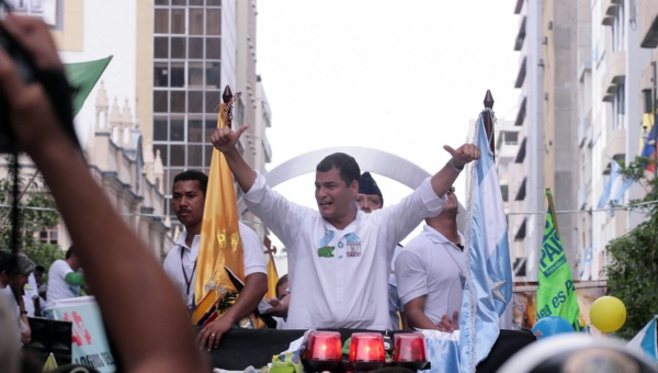 Ecuador: Correa se someterá a referendo para su repostulación