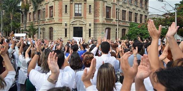 Colombia: Hospitales de Medellín protestan para exigir mejores condiciones