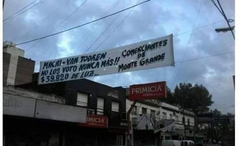 Comerciantes le dedican un pasacalles a Macri: «No los votamos nunca más»