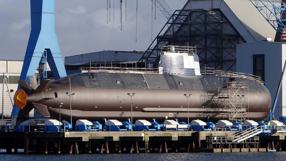 Israel adquiere submarinos nucleares para posible ataque a Irán