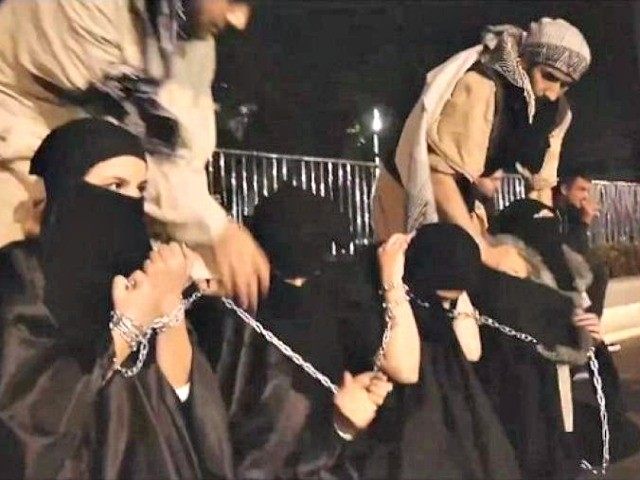 Combatientes del ISIS ganan más si tienen esclavas sexuales, más de una esposa y varios hijos