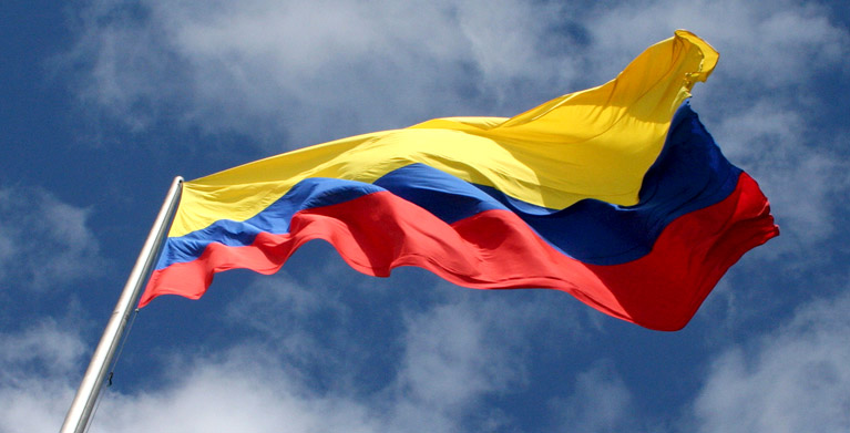 Colombia: Denuncian supuesta estrategia paramilitar contra la paz y el campesinado