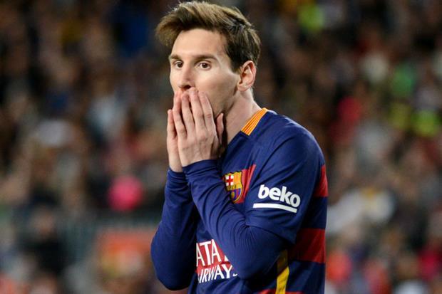 Messi no puede evitar la debacle de Barcelona con su gol 500