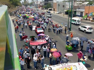 Profesores de la CNTE, marchan en Chiapas