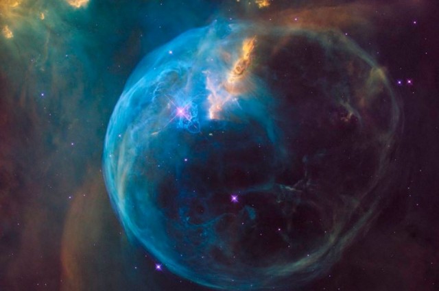 Aniversario del Telescopio Espacial Hubble: NASA lanza una espectacular imagen de la Nebulosa de la Burbuja