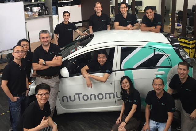 Ingenieros del MIT lanzan flota de taxis eléctricos y sin chofer para Singapur