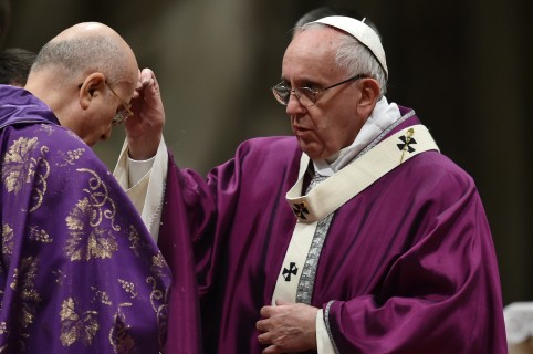 Visita del Papa Francisco: Senado aprueba feriado del 16 de enero para Santiago