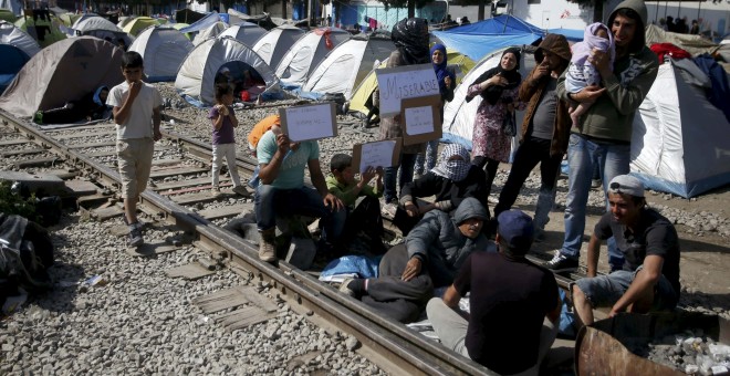 Grecia: Organizaciones alertan que más de 46.000 refugiados están atrapados en la frontera