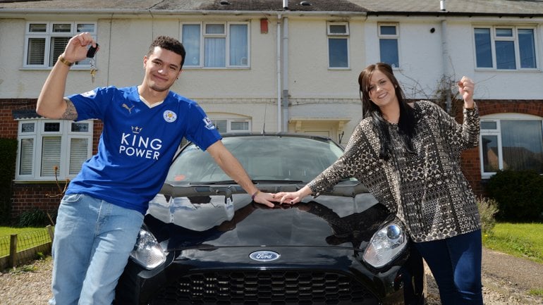 Apostó por el Leicester y ganó: coche nuevo, casa y vacaciones