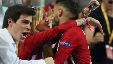Fotos: Quién es la novia de Yannick Carrasco, autor del gol del Atlético Madrid en la final de la Champions League