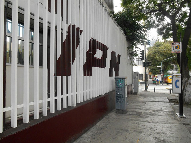 IPN destituye a director de la vocacional 5 por venta de plaza